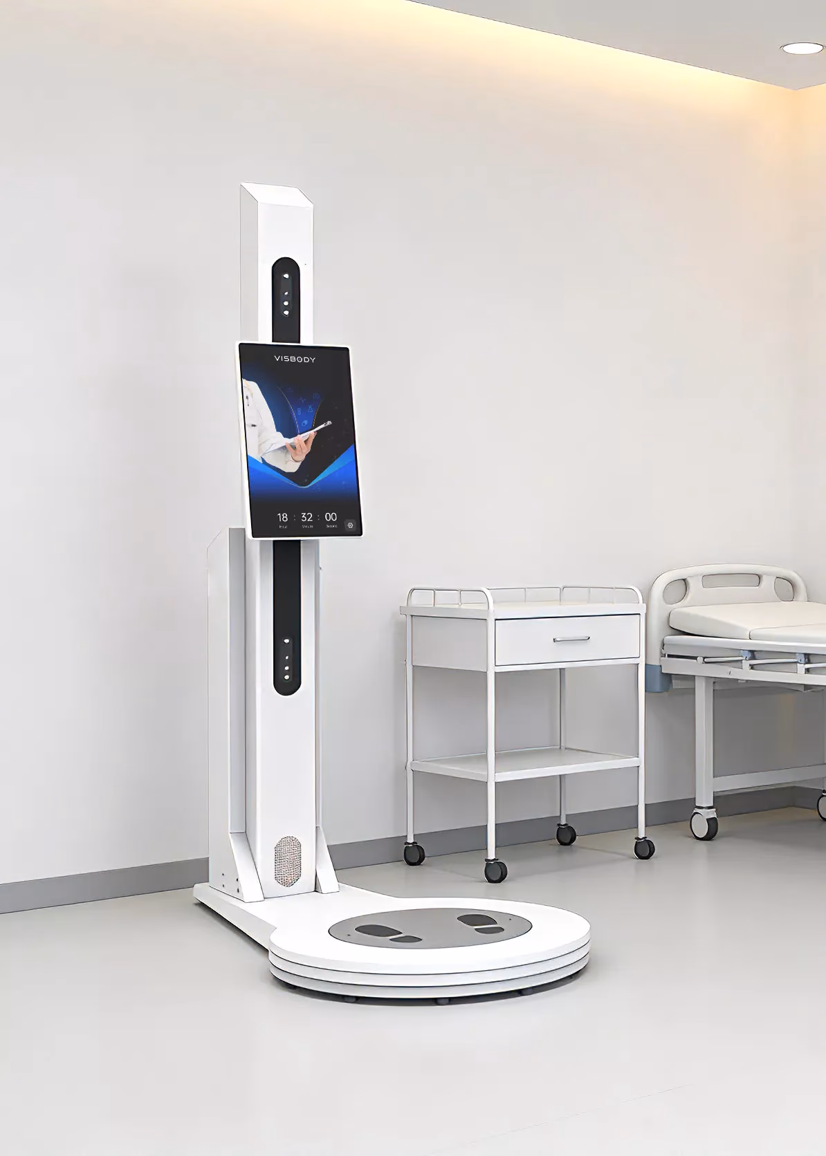 Weißer Visbody-Scanner in einem klinischen Untersuchungsraum